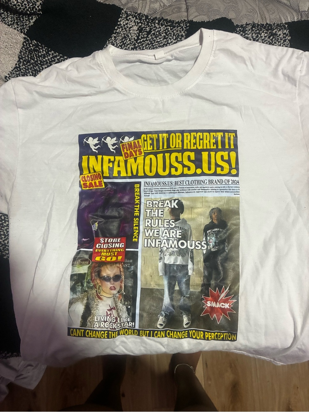 Infamouss.US! Graphic White Tee - Bold Newspaper Print